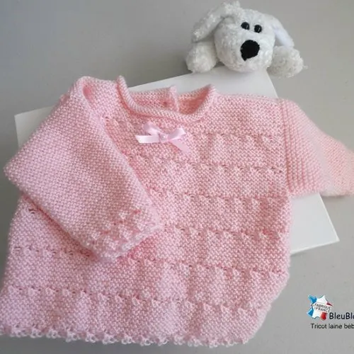 Brassière 1 mois,  droite rose layette bb, laine calinou bergère de france,  tricot bebe, sur commande