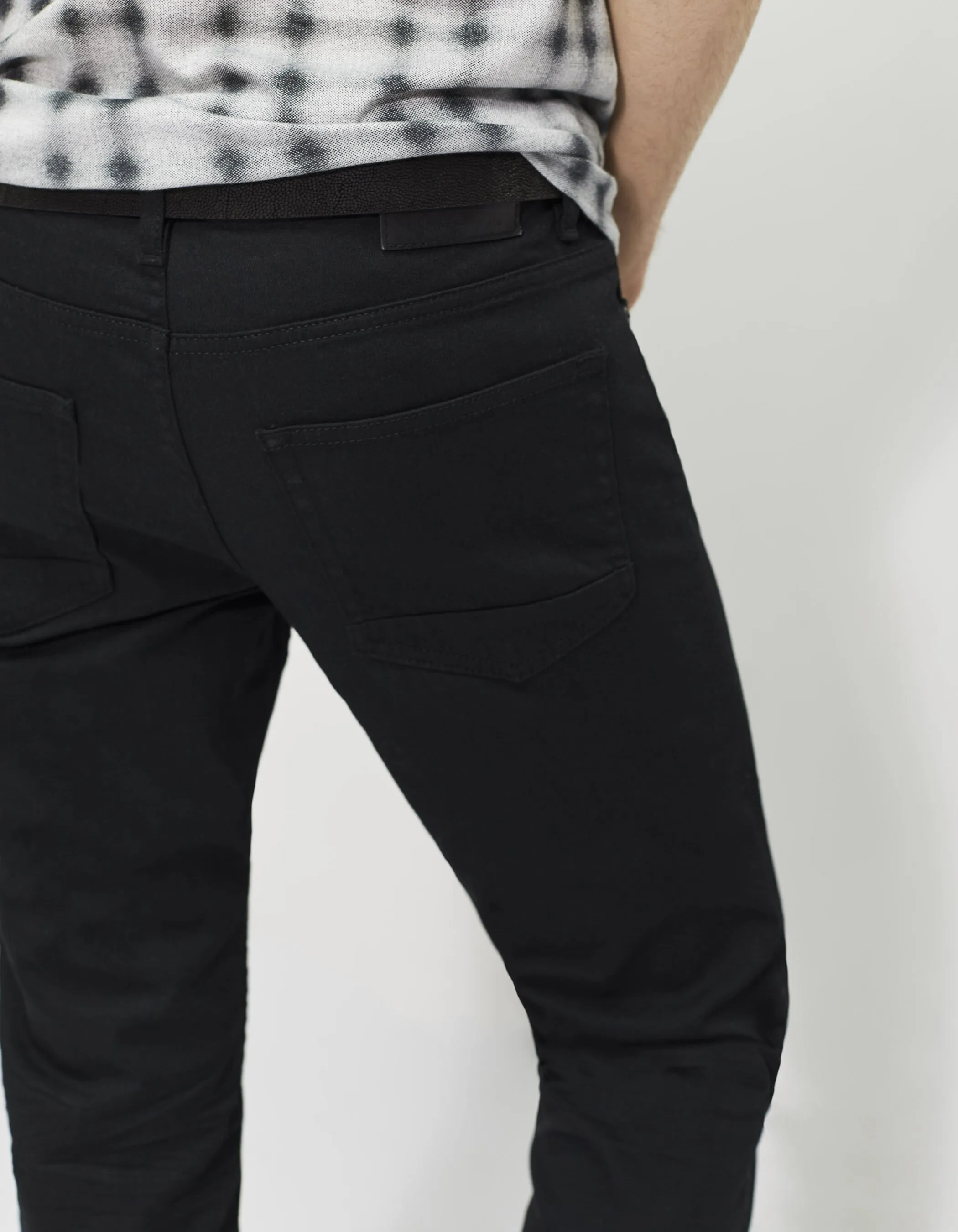 Denim noir pour homme