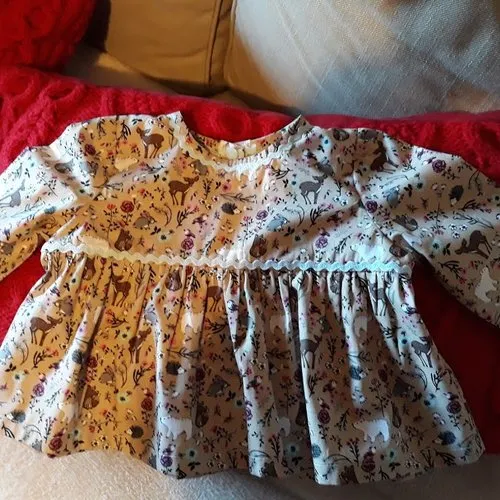 Ensemble bébé fille 1 an en coton oeko-tex  ciel et beige foncé " la forêt " piéce unique fait main